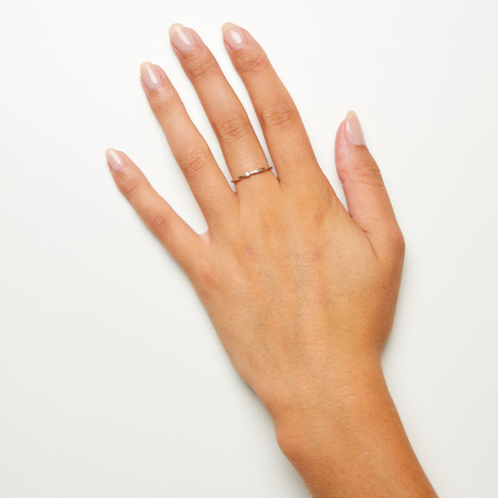 Cléo Coulée Diamond Ring in Gold