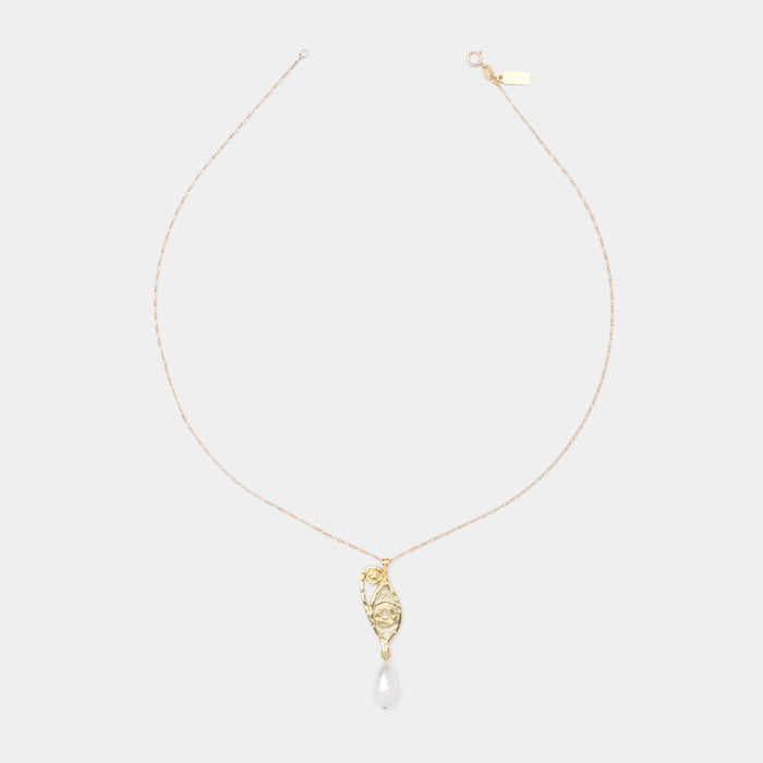 Golden Ayla Pearl Necklace