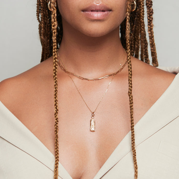 Golden Coulée Necklace Combo in Gold