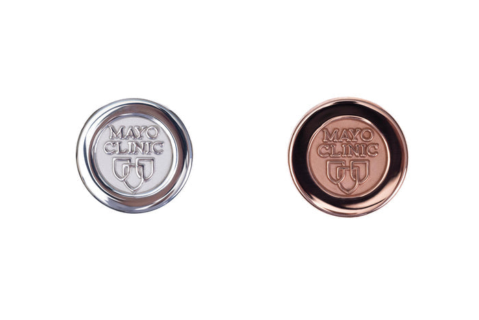 Lapel, garment magnet