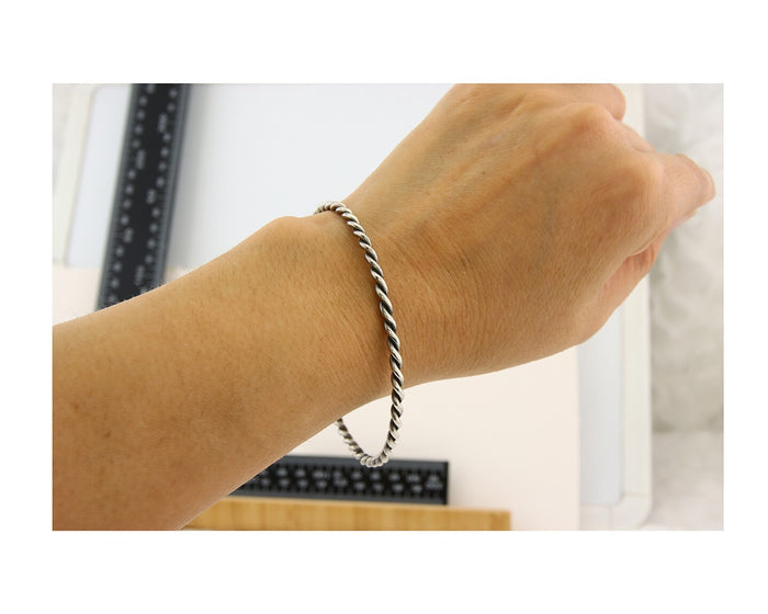 Navajo Bangle Bracelet 925 Silver Hand Stamped Twist Native American Artist C80s