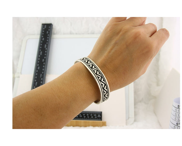Navajo Bracelet 925 Silver Artist Signed Thomas Singer Cuff Made in the 1980's