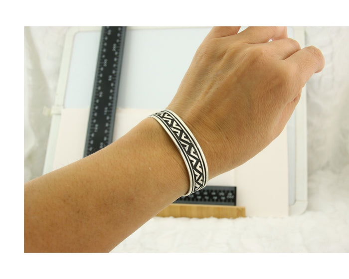 Navajo Bracelet 925 Silver Artist Signed Thomas Singer Cuff Made in the 1980's