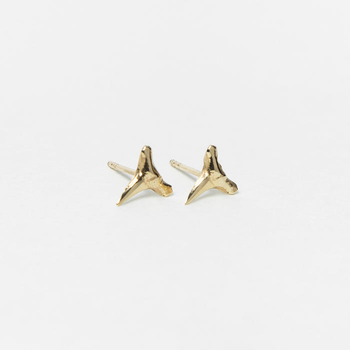 Nico Sharktooth Stud in Gold