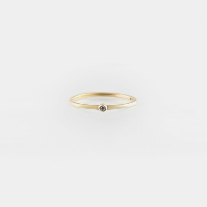 Simple Cléo Diamond Ring in Gold