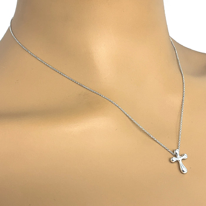 Preowned Tiffany and Co. Sterling Silver Elsa Peretti Cross Pendant Necklace