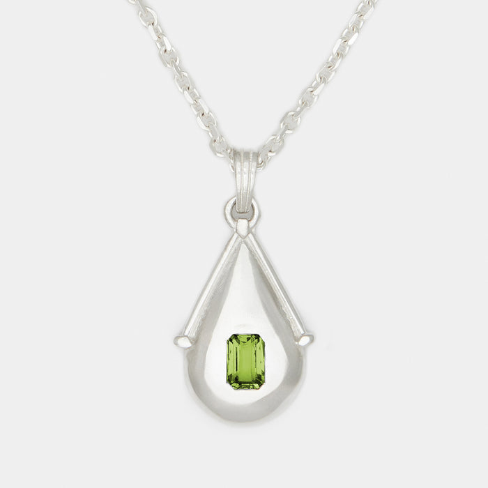 August - Peridot / 20"
