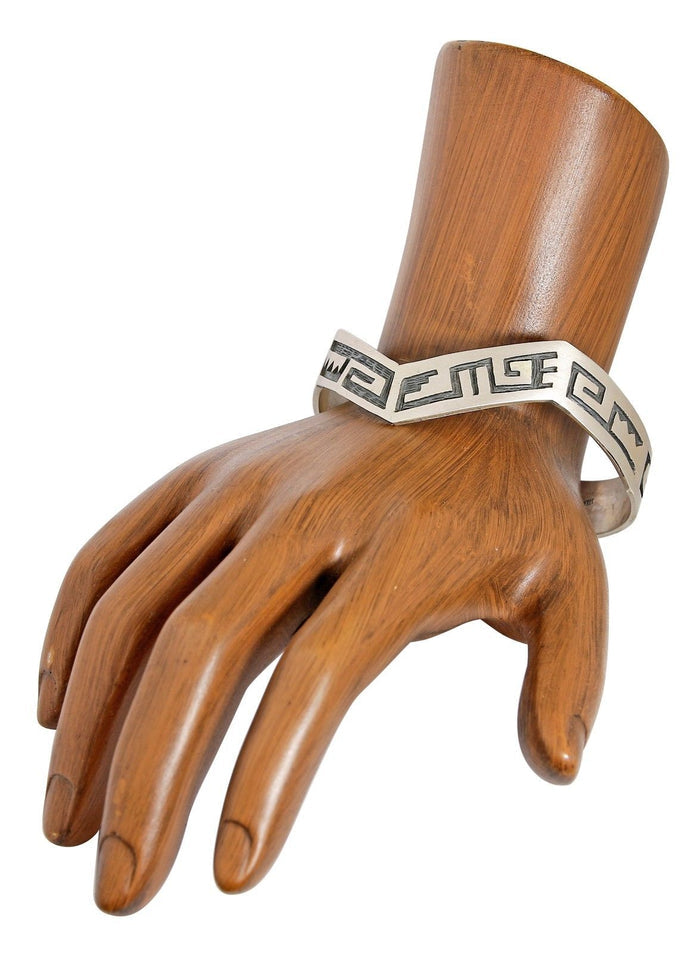 VTG Navajo Indian Handmade Lighting Tribal Pattern .925 Silver Cuff Bracelet