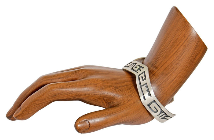 VTG Navajo Indian Handmade Lighting Tribal Pattern .925 Silver Cuff Bracelet