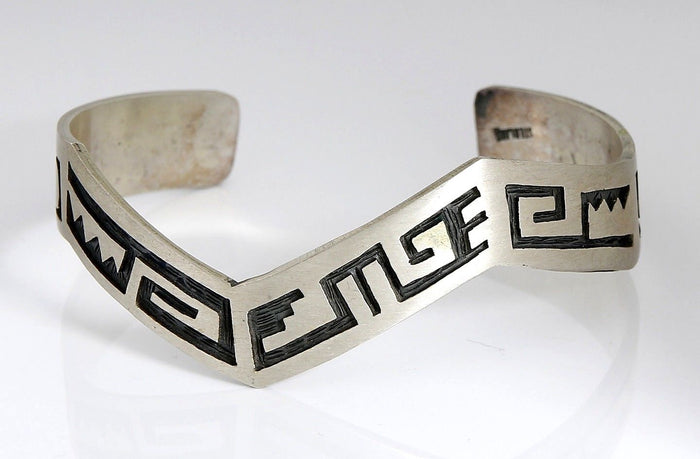 VTG Navajo Indian Handmade Lighting Tribal Pattern .925 Silver Cuff Bracelet