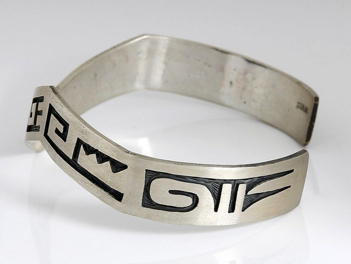 VTG Navajo Indian Handmade Lighting Tribal Pattern .925 Silver Cuff Bracelet
